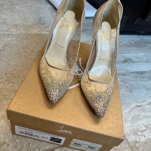 Used Christian Louboutin Pumps - Picture 4 of 12